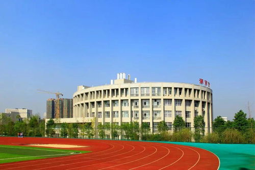 湖南食品药品职业学院丨不一样的春天 不一样的 云 赏花