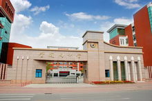 五月四日回访母校展示 漳州市中山学校纪行